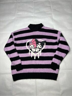 Forever 21 Black and purple hello kitty Sweater with Heart‎